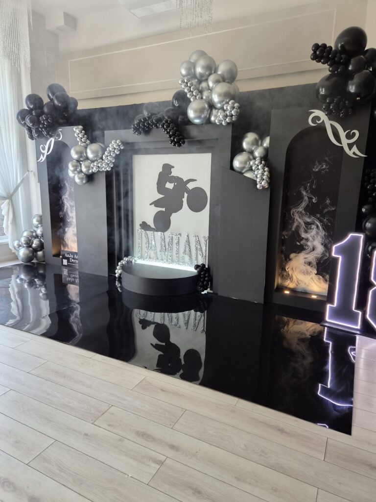 Czarna dekoracja na 18 urodziny z efektem ognia i dymu - AnJa Art of Decor